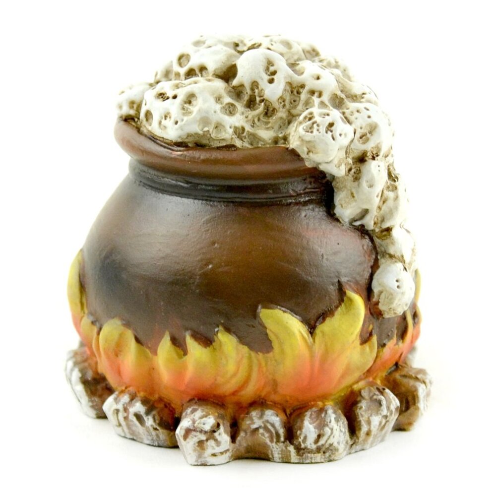 Miniature Simulated Bubbling Skulls Cauldron Craft Display Diorama